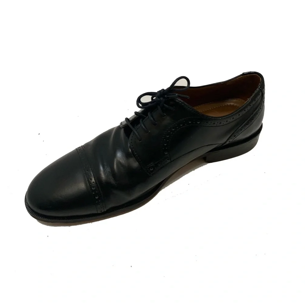 11 / Johnston & Murphy Black Leather Oxfords